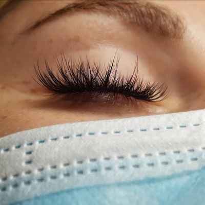 The LashRoom _ Extension Ciglia di Ambra Fregonese