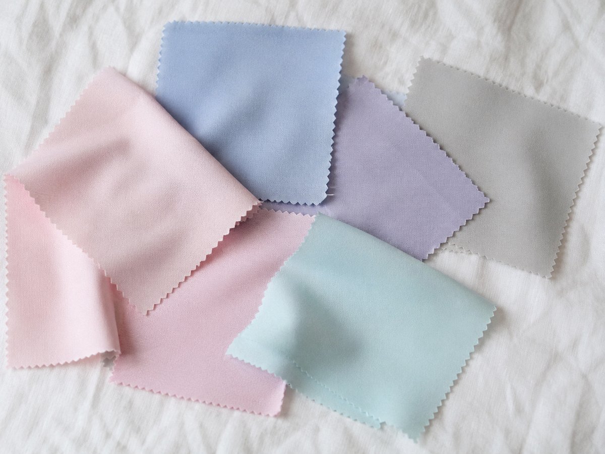 Palette armocromia Estate Chiaro con rosa cipria, azzurri pallidi, lavanda chiaro e grigio perla